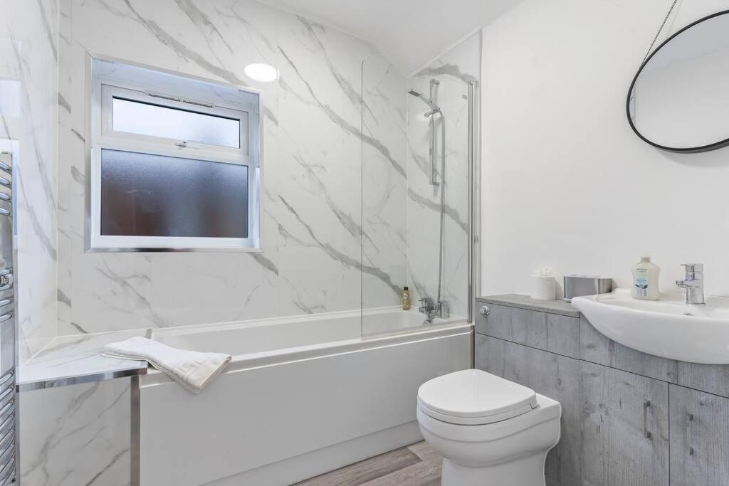 Elton House - Prime Location - Free Parking, Fast Wifi And Smart Tv By Yoko Property Redcar Exterior foto
